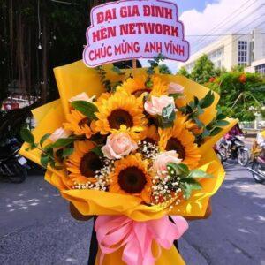 đặt bó hoa bình tân